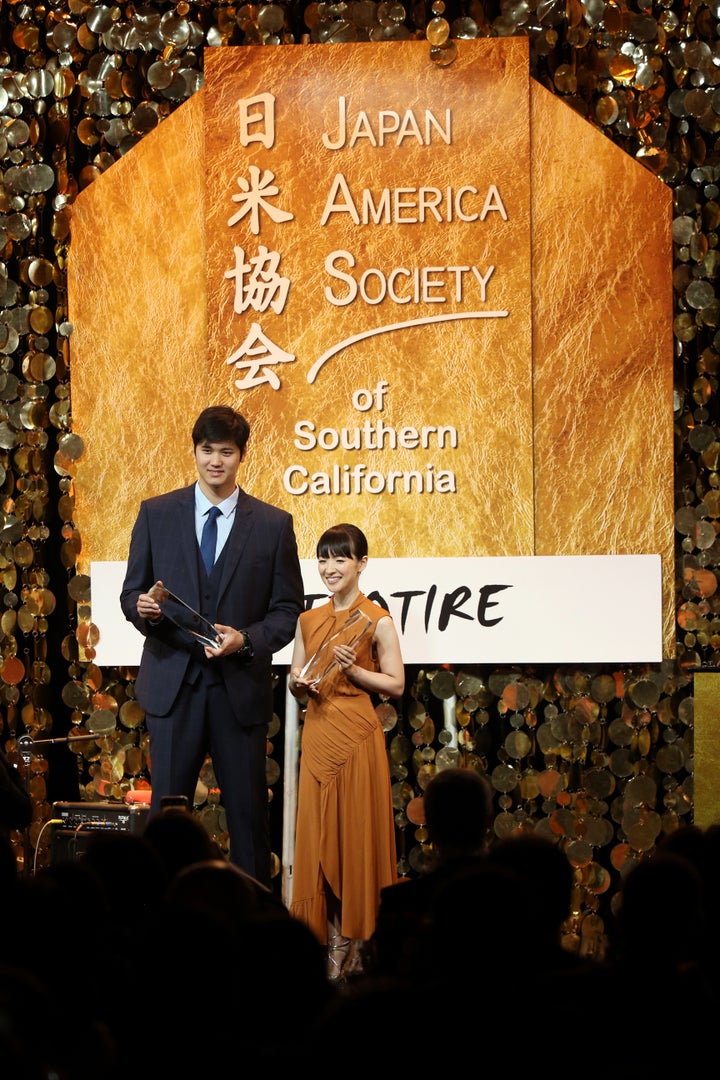 Shohei Ohtani y Marie Kondo, en julio de 2019.