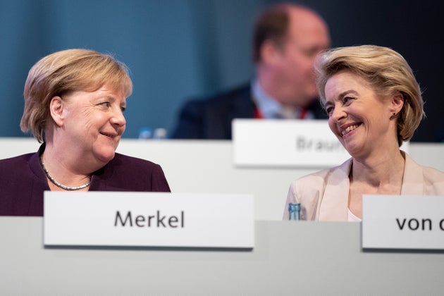 Angela "Non ce n’è Covid": "Barbara D