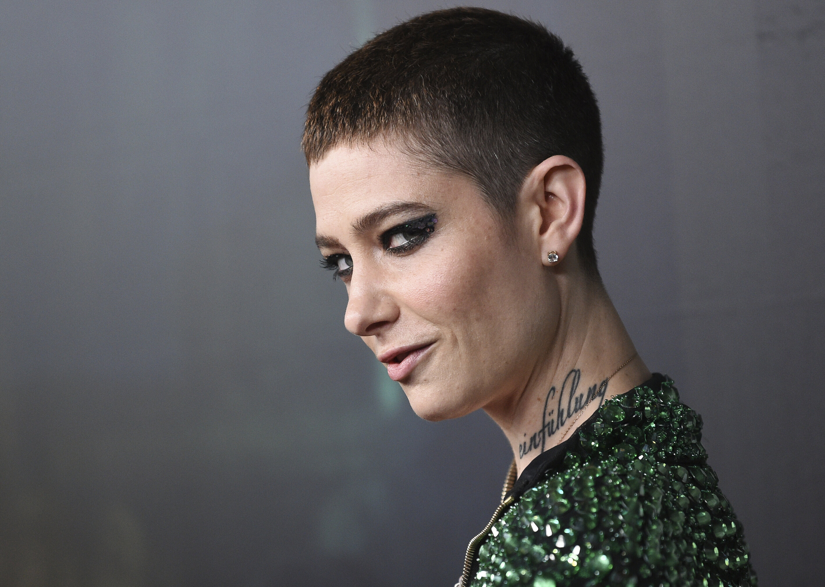 Billions Star Asia Kate Dillon Aims To Get LGBTQ Rights On 2020   5eb9f3683000005a17155cc3 