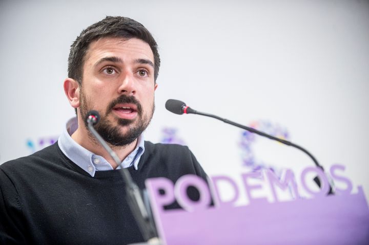 Imagen de archivo de Ramón Espinar durante una rueda de prensa de Podemos en abril del 2018.