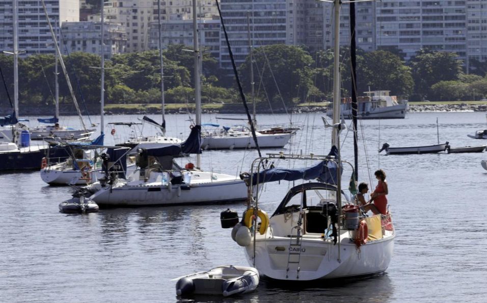 Η οικογένεια που πέρασε την καραντίνα μέσα σε ένα σκάφος κοντά στο Ρίο ντε