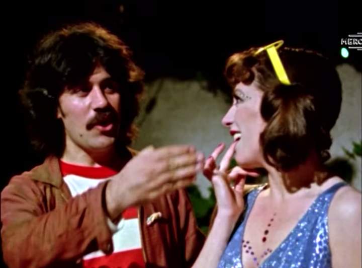 Pedro Almodóvar y Carmen Maura, en 'Pepi, Luci, Bom y otras chicas del montón'.