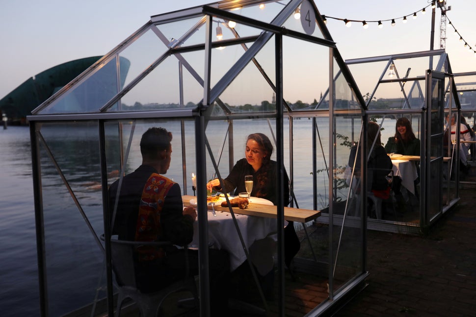 "Quarantine greenhouses" are tested at a restaurant in Amsterdam.