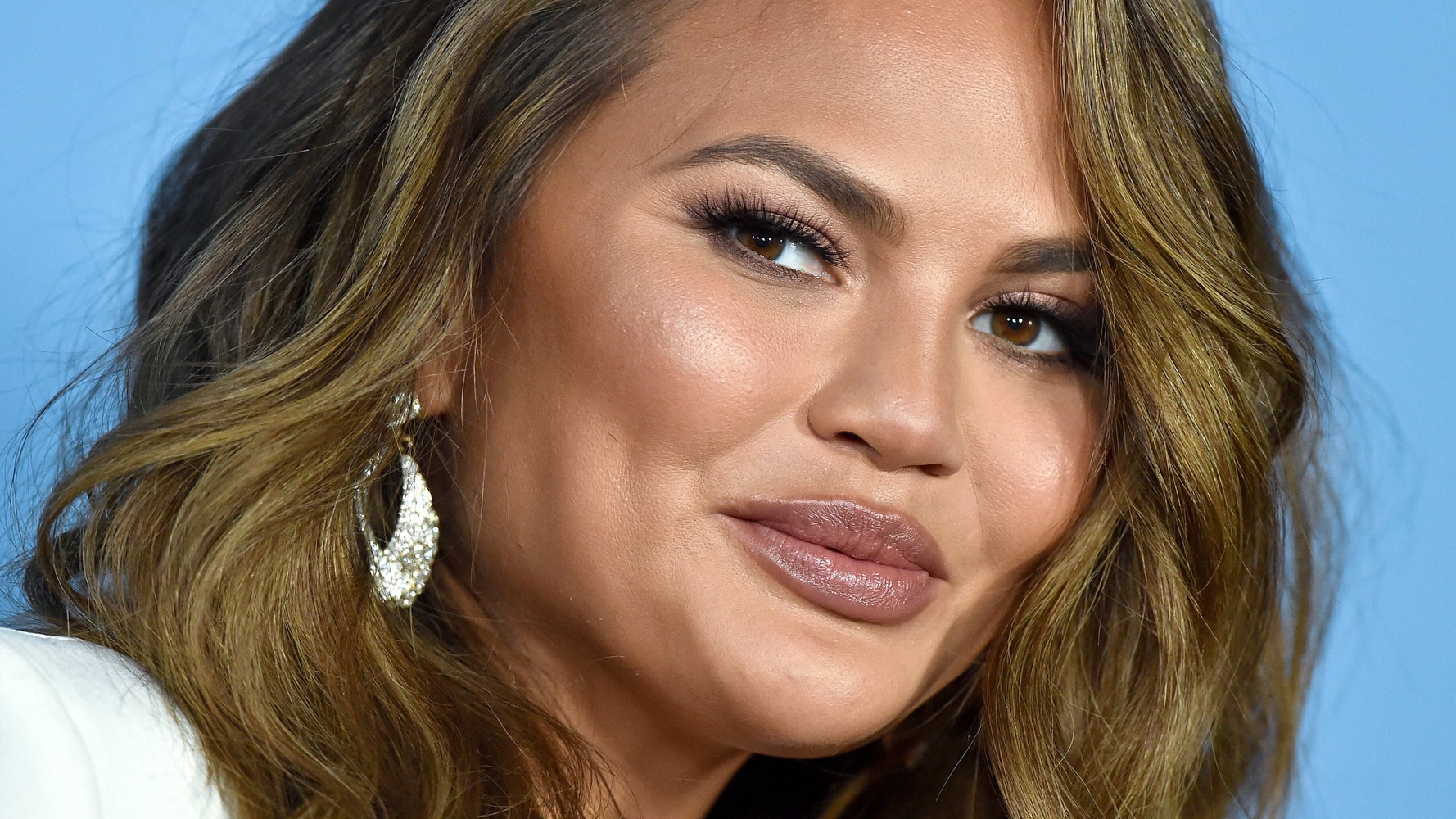 Someone Came For Chrissy Teigen About A Stolen Recipe And She Clapped Back Huffpost
