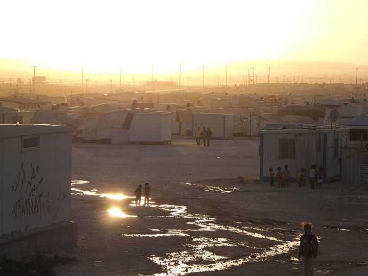 夕刻のザータリ難民キャンプ（2014年）