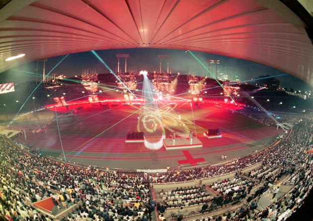 「練習場もなかった」Jリーグ、開幕戦をOB選手のフリートーク副音声付きで配信。「#おうちでJリーグ」