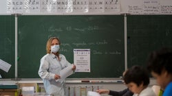 Francia cierra 70 escuelas en una semana por casos de