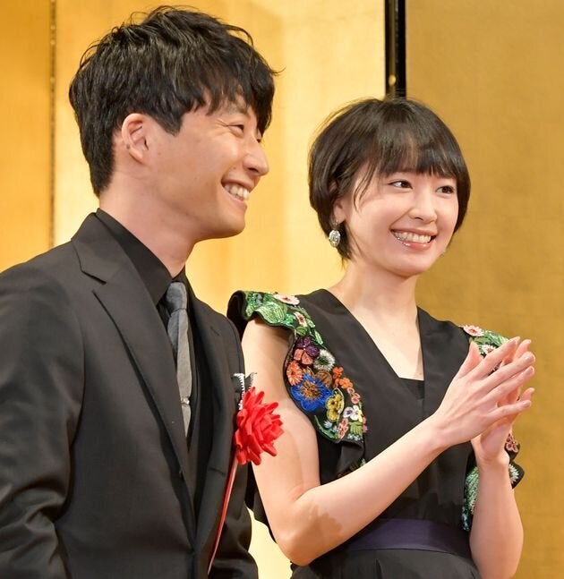 新垣結衣さんと星野源さん