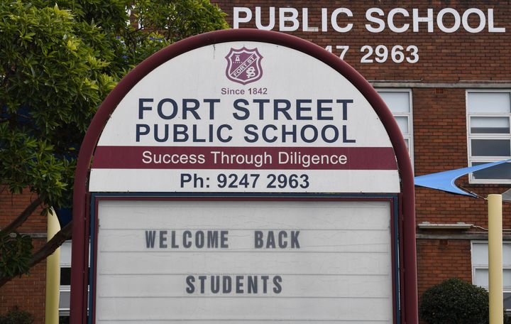 Welcome Back to school signs outside Fort Street Public School in the suburb of Millers Point on May 13, 2020 in Sydney, Australia. (Photo by James D. Morgan/Getty Images)