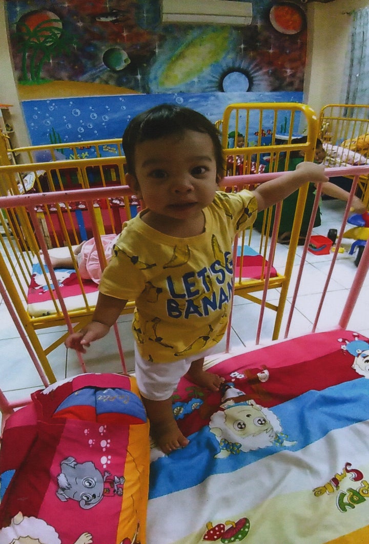 La Covid 19 Empeche Des Parents De Rencontrer Leur Enfant Adoptif Huffpost Null La Covid 19 Empeche Des Parents De Rencontrer Leur Enfant Adoptif Huffpost Null