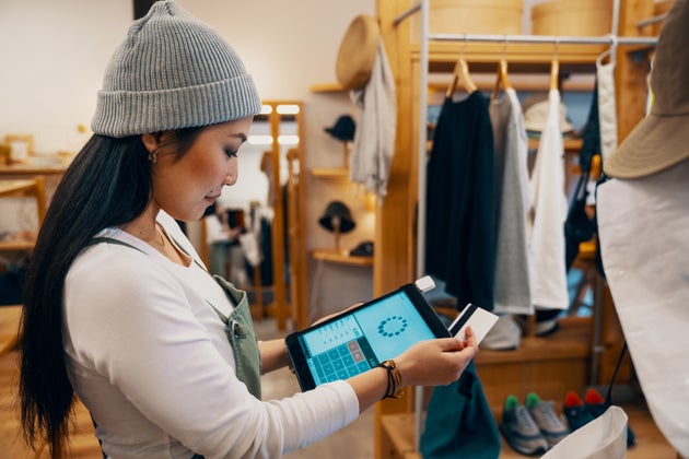 Retailers are being encouraged to take zero contact payments.