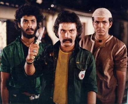 A still from Salim Langde Pe Mat Ro