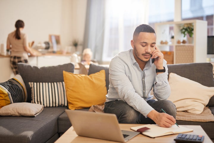 Un sondage Léger réalisé il y a quelques semaines révélait que 79% des Canadiens qui font du télétravail depuis le début de la pandémie décrivent l'expérience comme «positive».