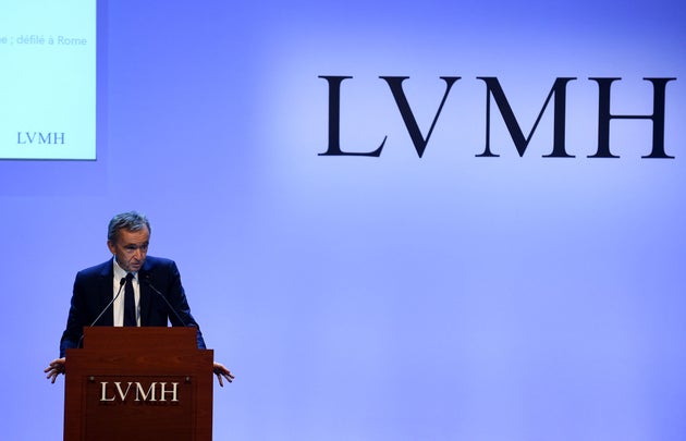 El grupo de moda LVMH sale de compras en el