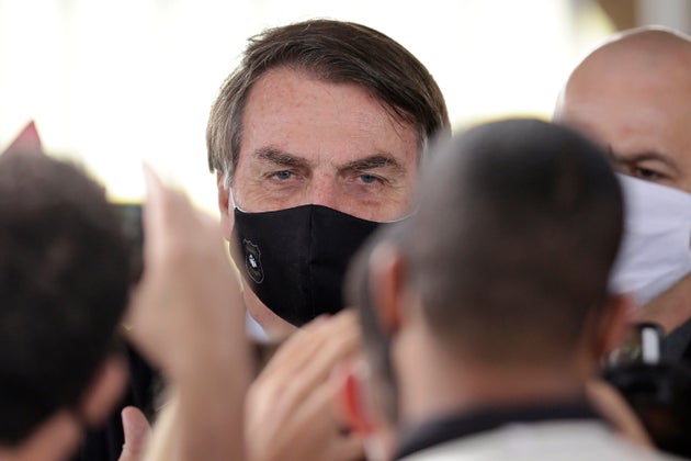 Βραζιλία: Ο Μπολσονάρο επιστρατεύει τους στρατηγούς του για τον κορονοϊό αλλά χάνει τη