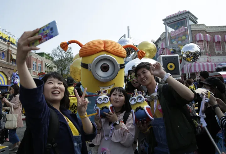 東京ディズニーランドやusjなどアトラクションでの絶叫や大声ng 遊園地協会らがガイドラインを改訂 入場制限も実施へ ハフポスト