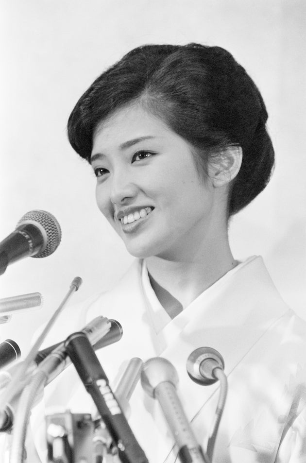 百恵 山口