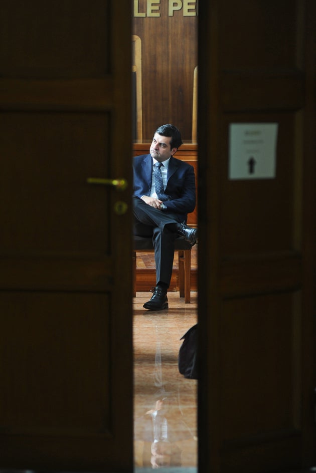 https://img.huffingtonpost.com/asset/5ed0bd5f220000581e829965.jpeg?cache=vWEDE6ykWi&ops=scalefit_630_noupscale https://img.huffingtonpost.com/asset/5ed0bd5f220000581e829965.jpeg?cache=vWEDE6ykWi&ops=scalefit_630_noupscale