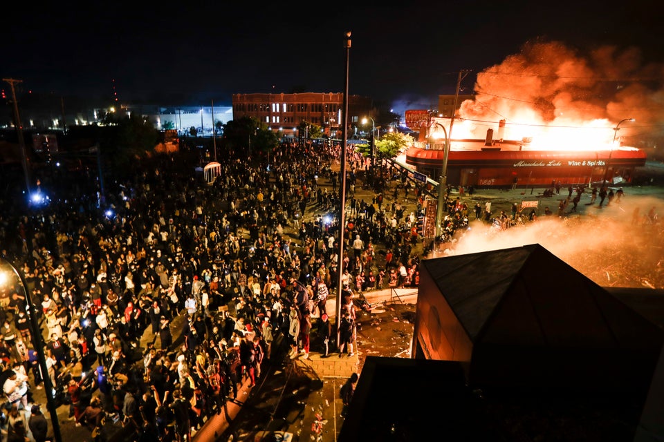 Μινεάπολη (AP Photo/John Minchillo)