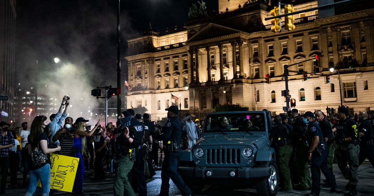 Demonstration for George Floyd in Detroit: a young man shot dead