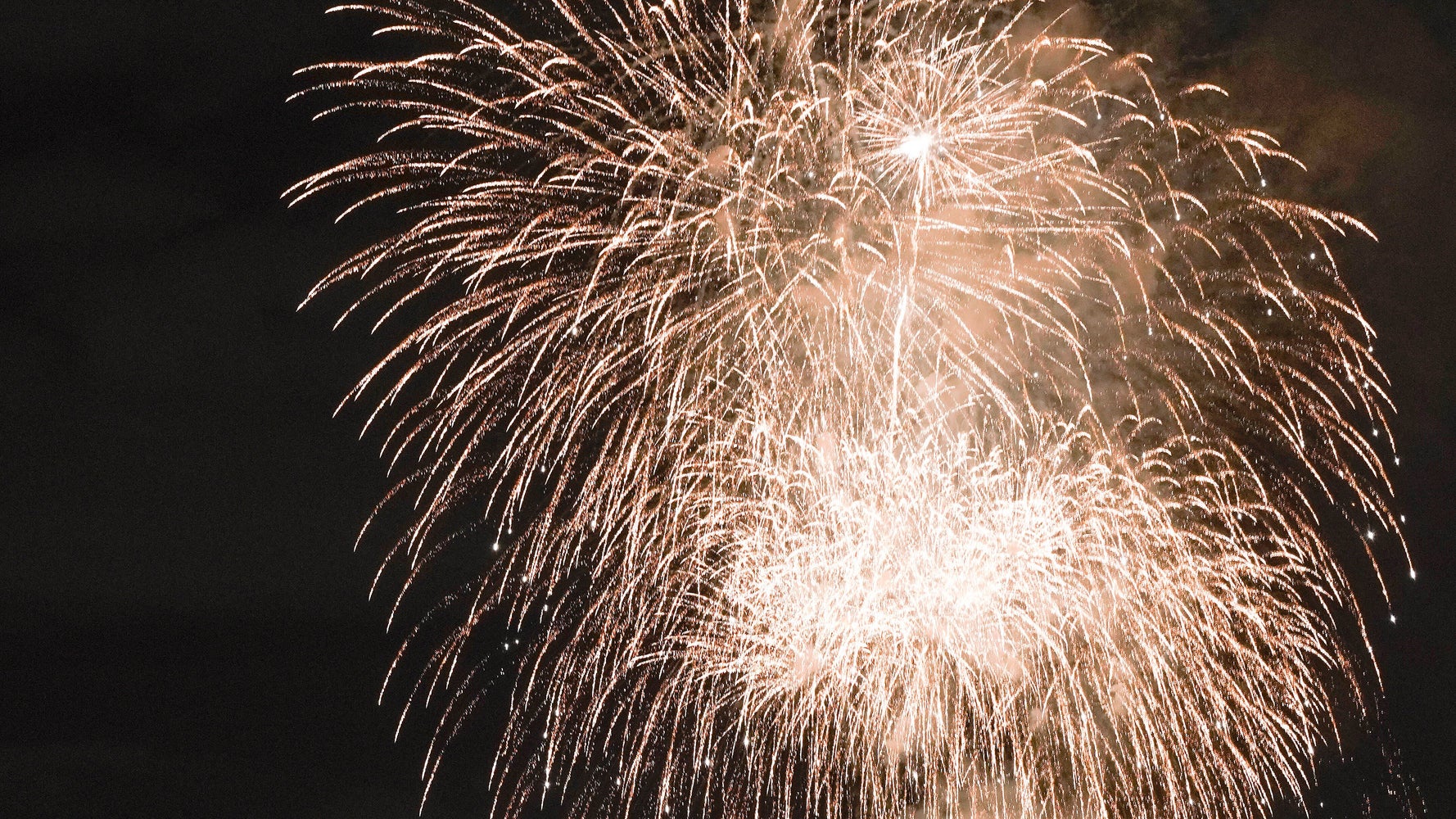 全国一斉 Cheer Up 花火プロジェクト 1日午後8時から 打ち上げ場所は秘密です 新型コロナ ハフポスト 全国一斉 Cheer Up 花火プロジェクト 1日午後8時から 打ち上げ場所は秘密です 新型コロナ ハフポスト