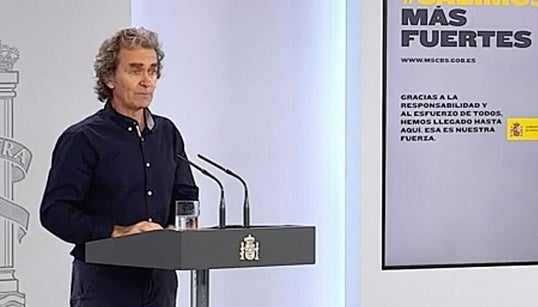 El juez inadmite una querella contra Fernando Simón por homicidio