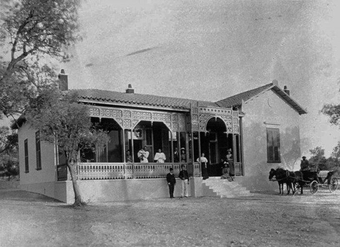 Η οικία του Π. Μελά στην Κηφισιά. Δημοσιευμένη στο: Athens 1839-1900, A Photographic Record, Benaki Museum Athens 1985, αρ.551