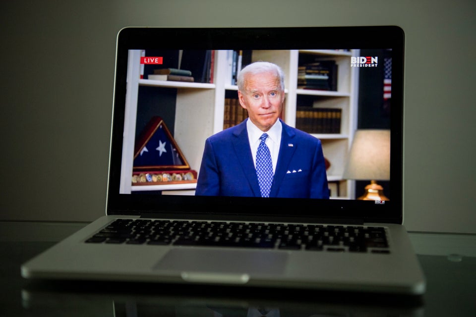 Joe Biden dorme. Non basterà essere “normali” per battere Trump
