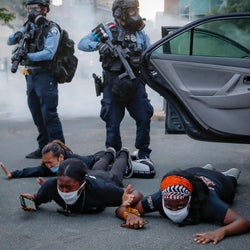 Trump exige mano dura contra los manifestantes: “Hay que meterles en la cárcel 10