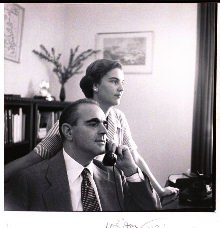 Ο Κωνσταντίνος Καραμανλής και η Αμαλία Μεγαπάνου, Οκτώβριος 1955. 
