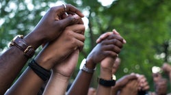 Après la mort de George Floyd, des guides et ressources pour devenir un allié contre le