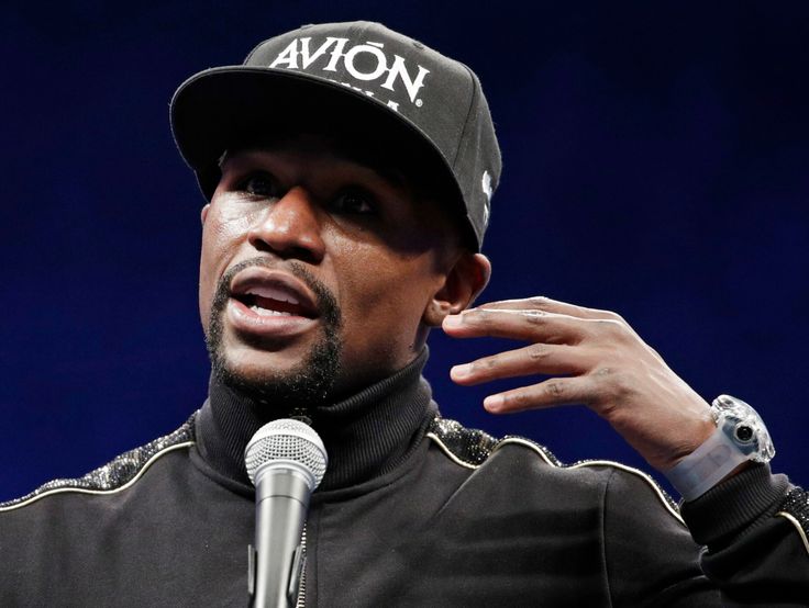 Floyd Mayweather Jr., seen in 2017, has offered to pay for Floyd's funeral and memorial services.