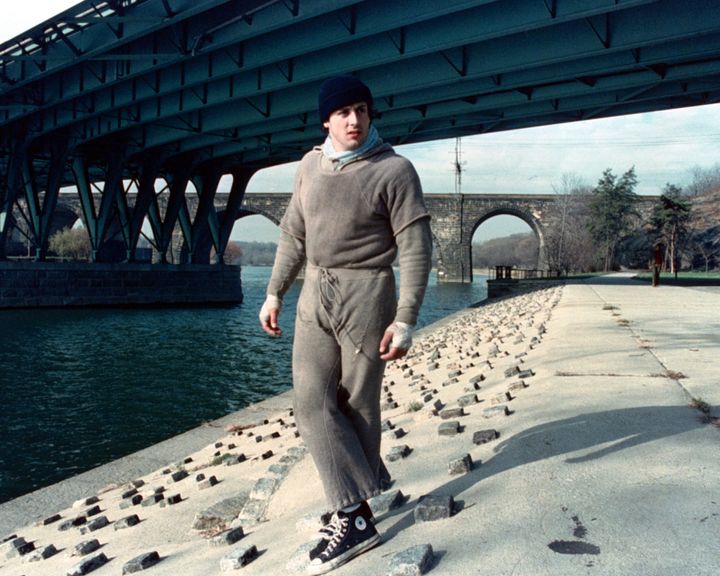 Ο Σιλβέστερ Σταλόνε στη διάρκεια των γυρισμάτων του «Rocky». Πενσιλβάνια, 1976. 