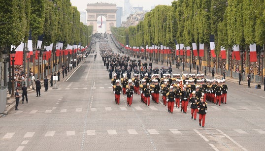 Le défilé du 14 juillet remplacé par une cérémonie rendant aussi hommage aux