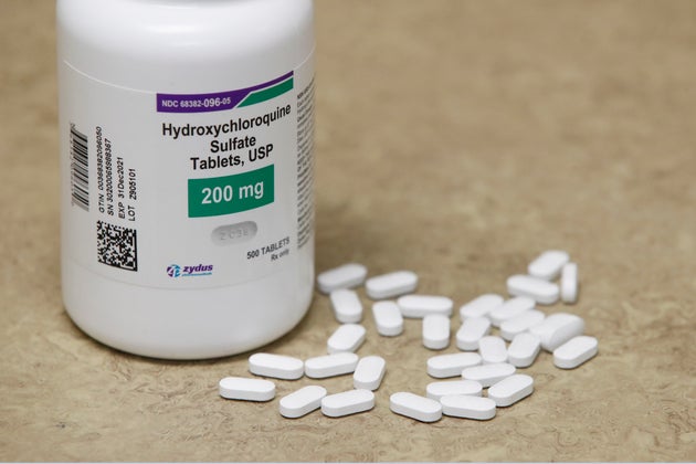 Une boîte de comprimés d'hydroxychloroquine vendue aux