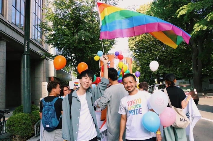 東京レインボープライド共同代表の杉山文野さん（写真右）