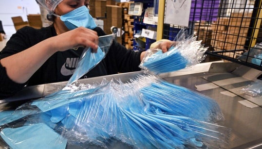 De la pénurie à la surproduction de masques, récit d’un nouveau