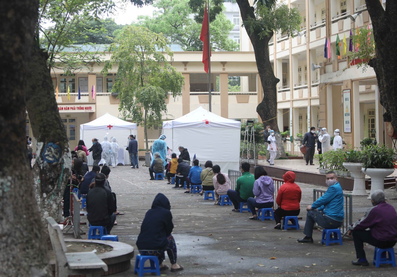 Vietnam set up makeshift testing sites early in the coronavirus pandemic. Despite having far fewer resources than the United States and sharing a border with China, the country has not recorded any COVID-19 deaths.