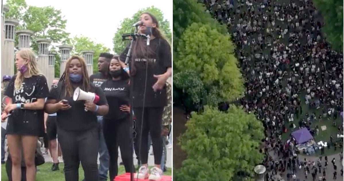 Teen Girls Organized A 10,000-Person Black Lives Matter Protest In ...