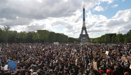 Les manifestations augmentent-elles les risques d’épidémie? Ce que dit la