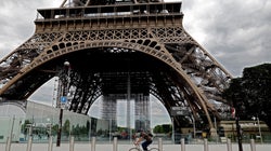 La tour Eiffel rouvrira le 25 juin, mais il faudra respecter certaines