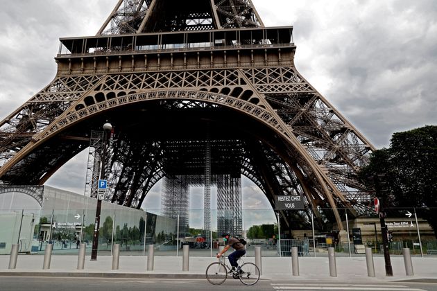 La Tour Eiffel, à Paris, le 24 avril 2020, pendant le 1er confinement.