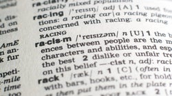 Une jeune diplômée fait changer la définition de racisme dans le dictionnaire de référence