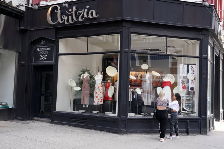 Le magasin Aritzia de Toronto où magasinait Meghan Markle, selon des médias locaux. REUTERS/Carlo Allegri