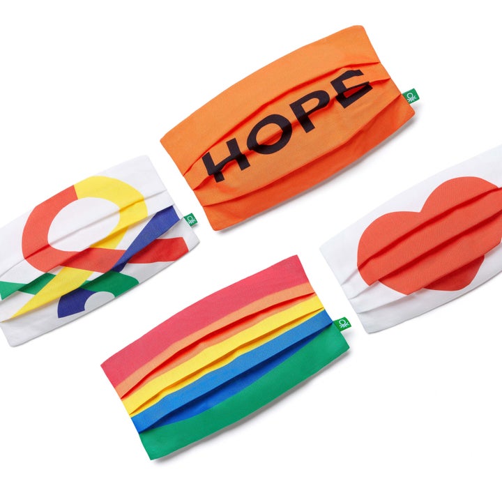Algunos de los cubremascarillas estampados de Benetton.