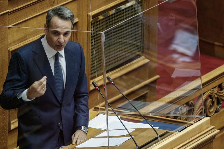 Ο Κυριάκος Μητσοτάκης στην Ωρα του Πρωθυπουργού, στο βήμα της Βουλής, την Παρασκευή 12 Ιουνίου 2020.