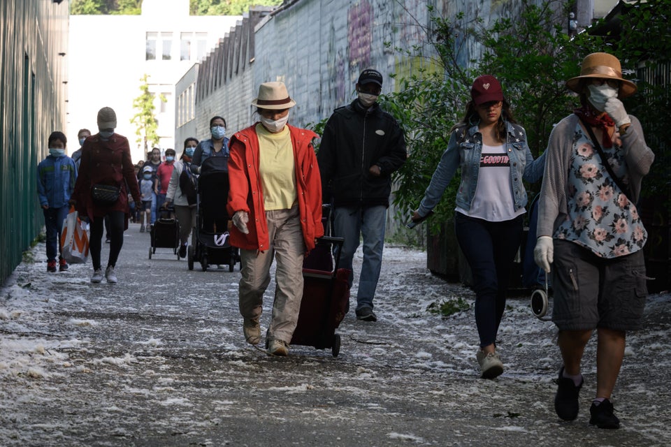 Ουρά 1,5 χλμ. για δωρεάν φαγητό σε μια από τις πλουσιότερες πόλεις του