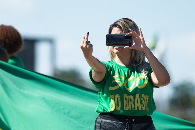 Sara Winter foi detida com outros integrantes do grupo