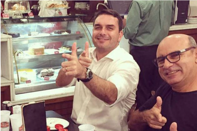 Fabrício Queiroz trabalhou na Assembleia do Rio de Janeiro no gabinete do senador Flávio...