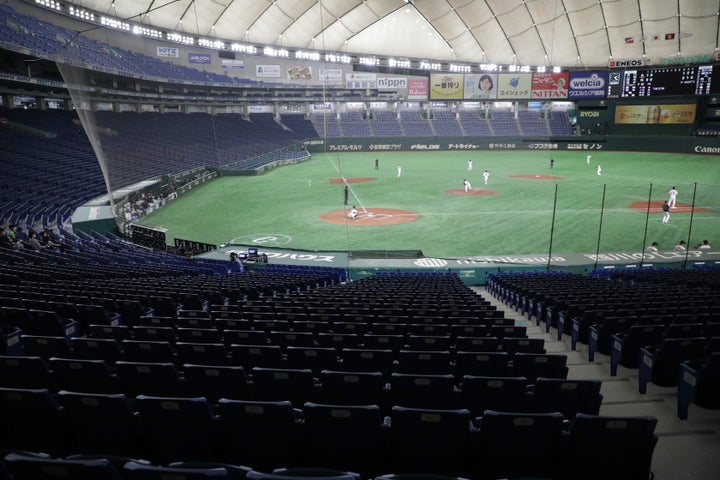ついに プロ野球開幕 プレーだけでなく選手の 手首 に注目 青のリストバンド に込められた思い ハフポスト News ついに プロ野球開幕 プレーだけでなく選手の 手首 に注目 青のリストバンド に込められた思い ハフポスト News